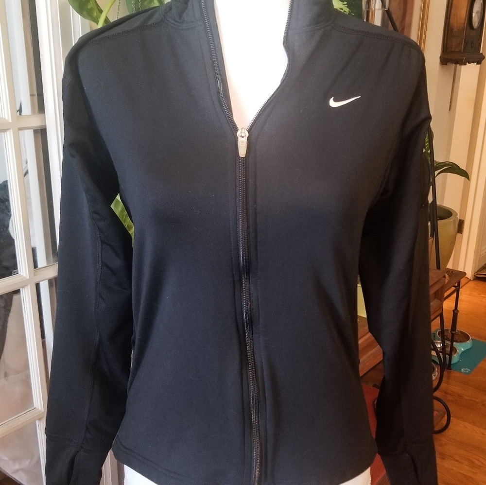 🎊 HOST PICK 👌Nike DRY FIT Running Jacket